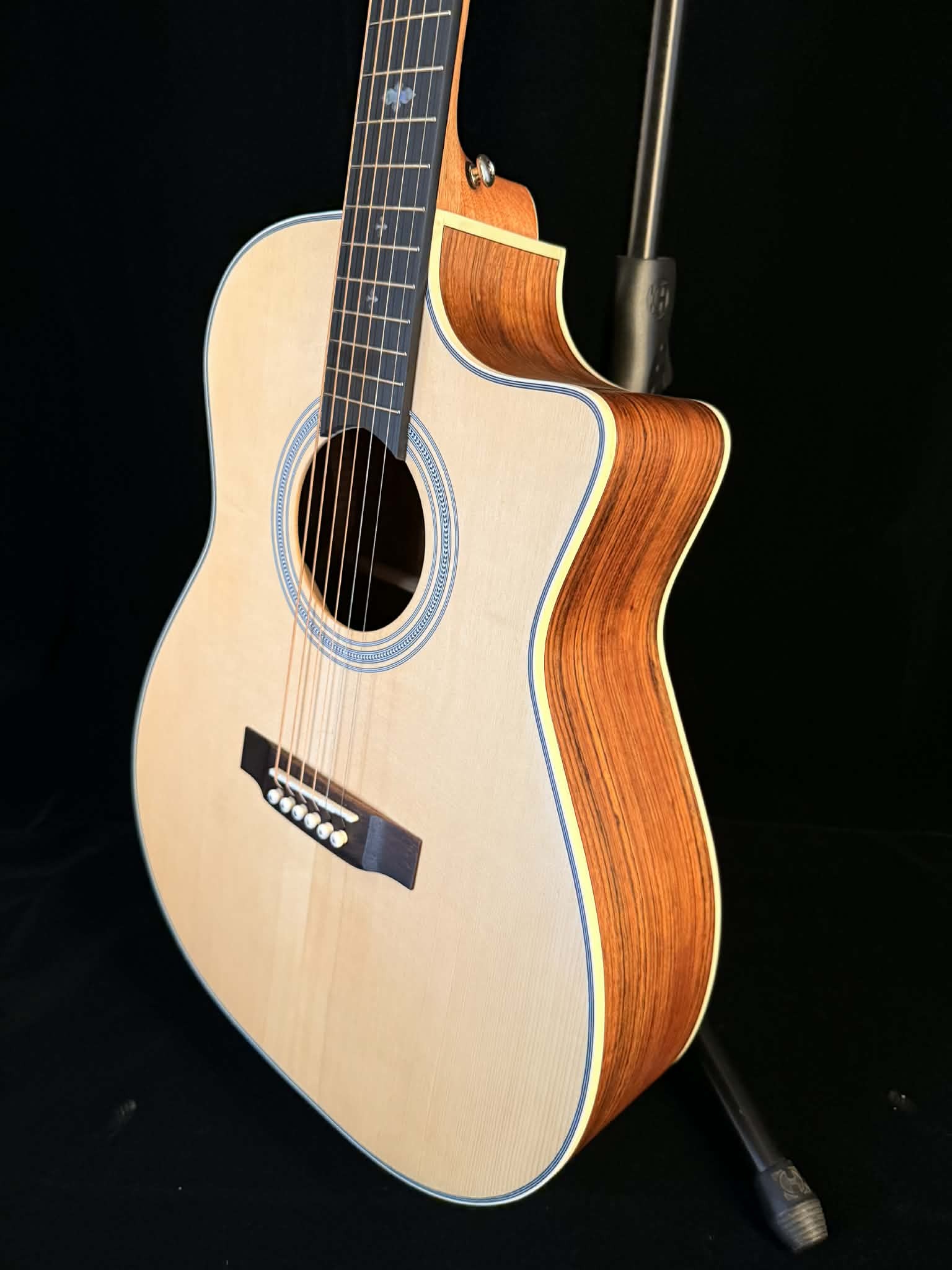 f4ed3e28-36c1-4fc7-b3c1-73049ad6326f