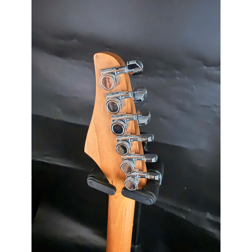 tw-11134207-81zth-mir5r6ag7myp01