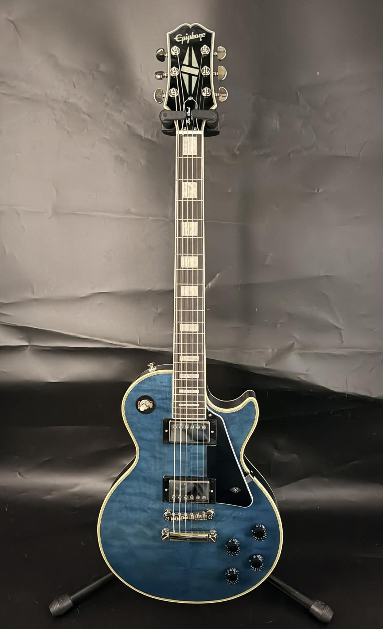 84f00b27-651d-4886-b430-f4e083db2d1e