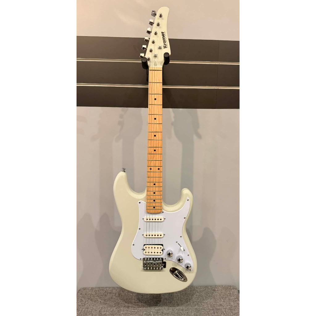 tw-11134207-820le-ml3aw0j2sw7b5d