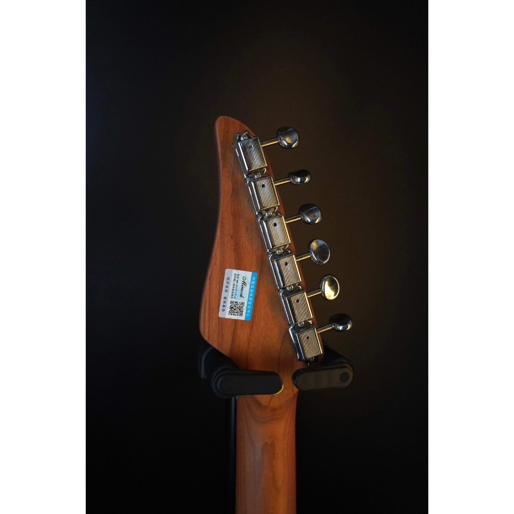 tw-11134207-7r991-ltl00eoury3z79