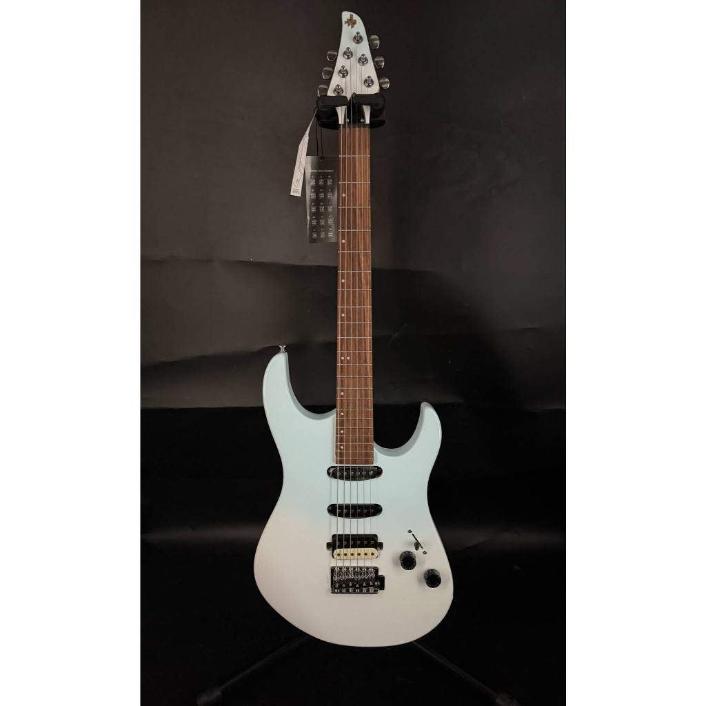 tw-11134207-7ra0s-mbt4u48skep576