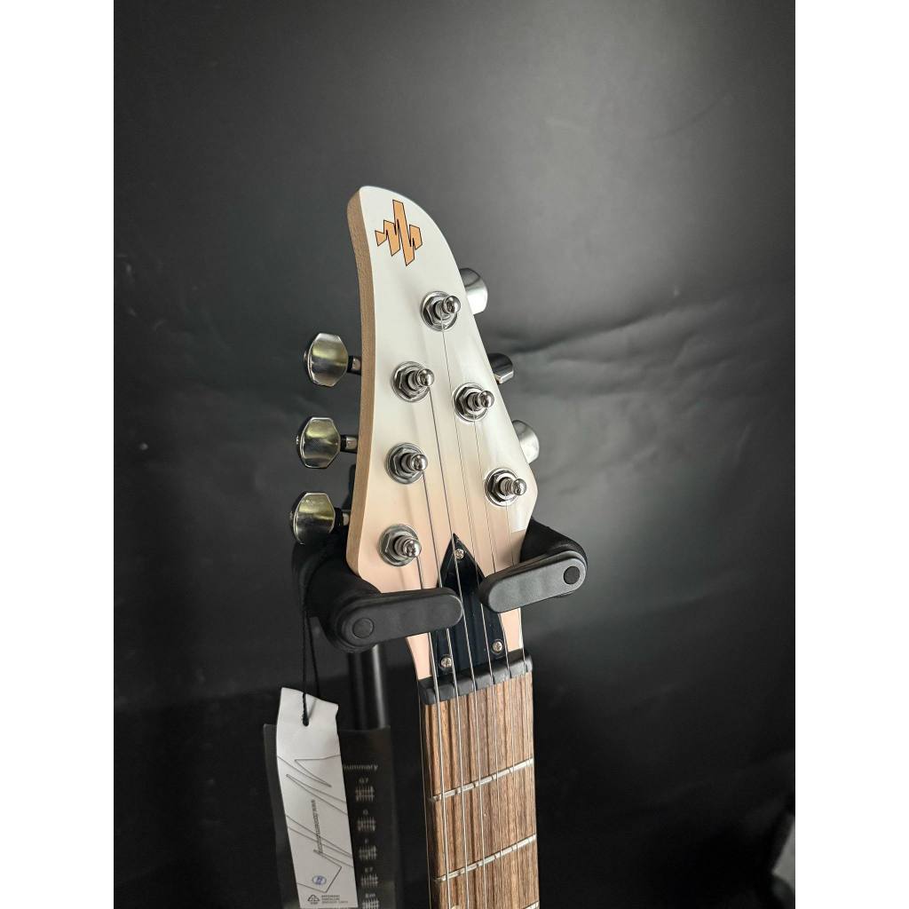 tw-11134207-7ra0i-mbt1qej9ump5ba