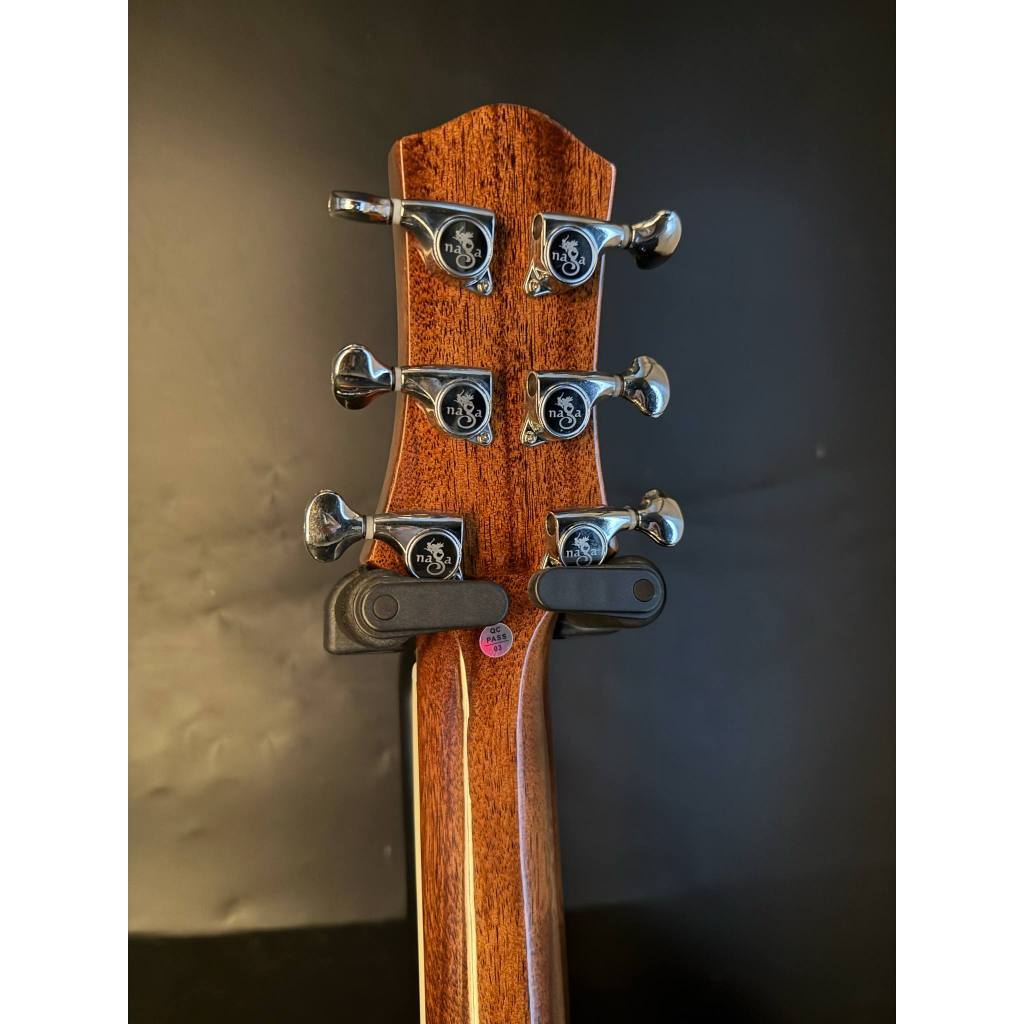 tw-11134207-7ra0n-mbrtuzli26i194