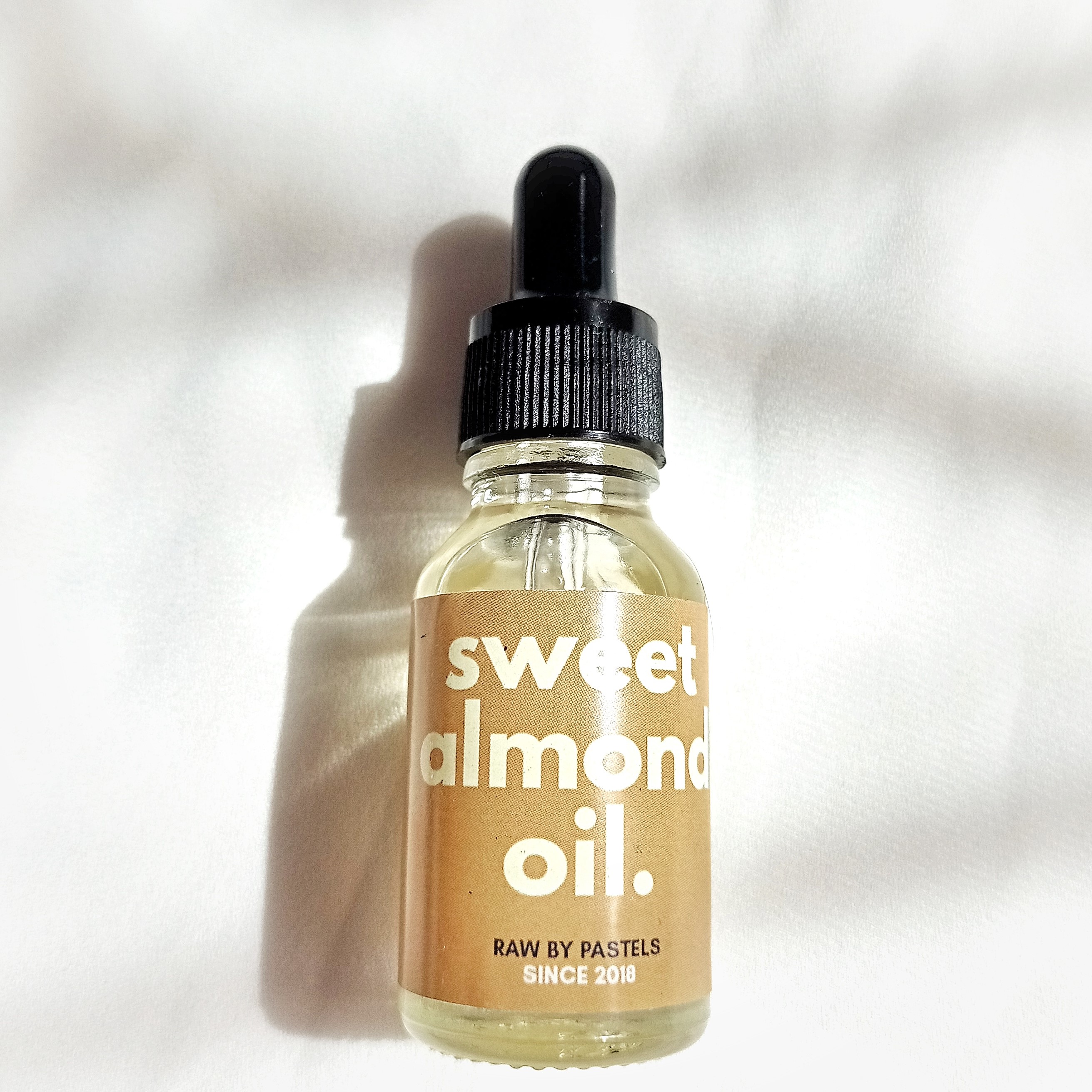 Experiences with Raw by Pastels Sweet Almond Oil by Zyaskinthoughts