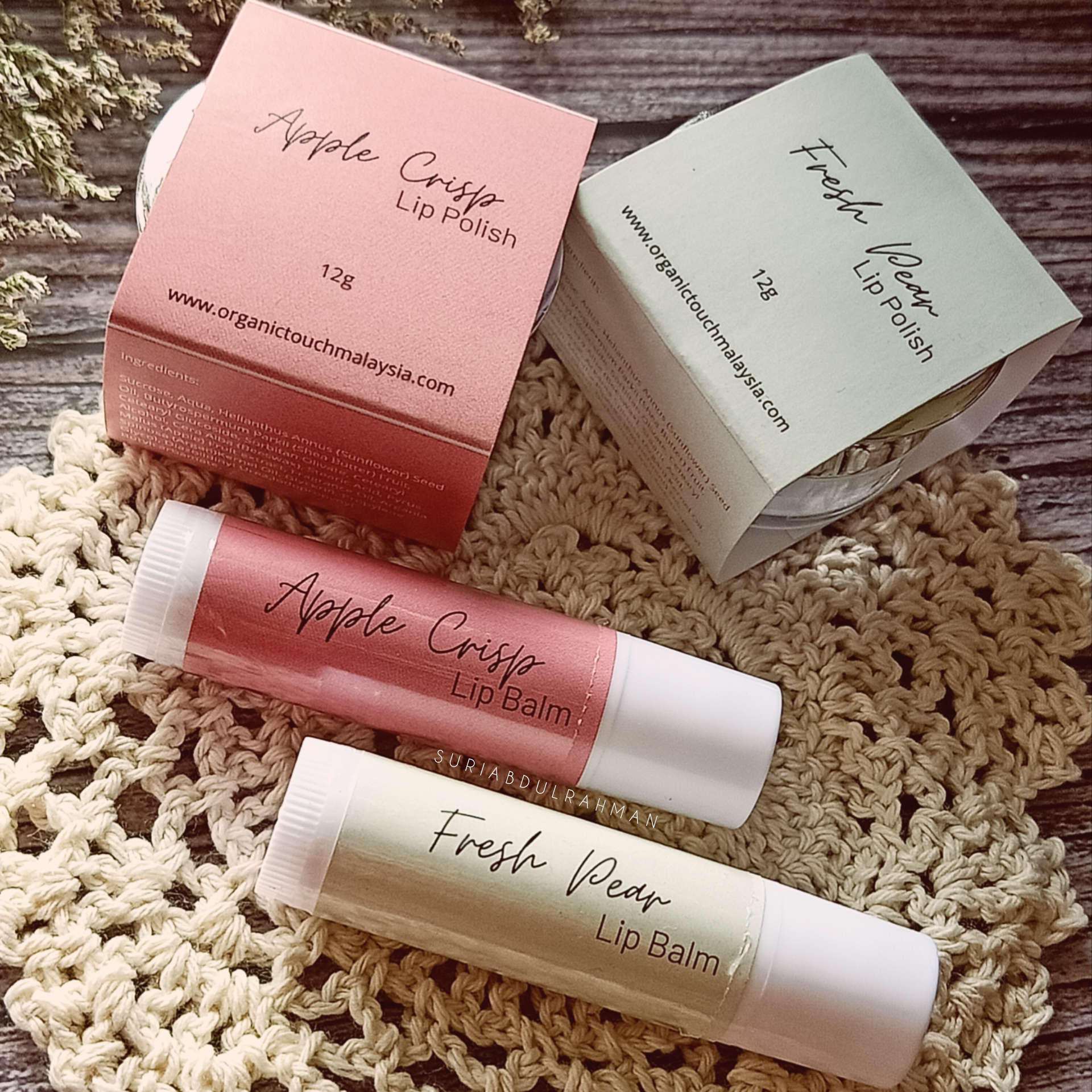 Penjagaan bibir menggunakan Organic Touch Lipcare Set by Suriabdulrahman