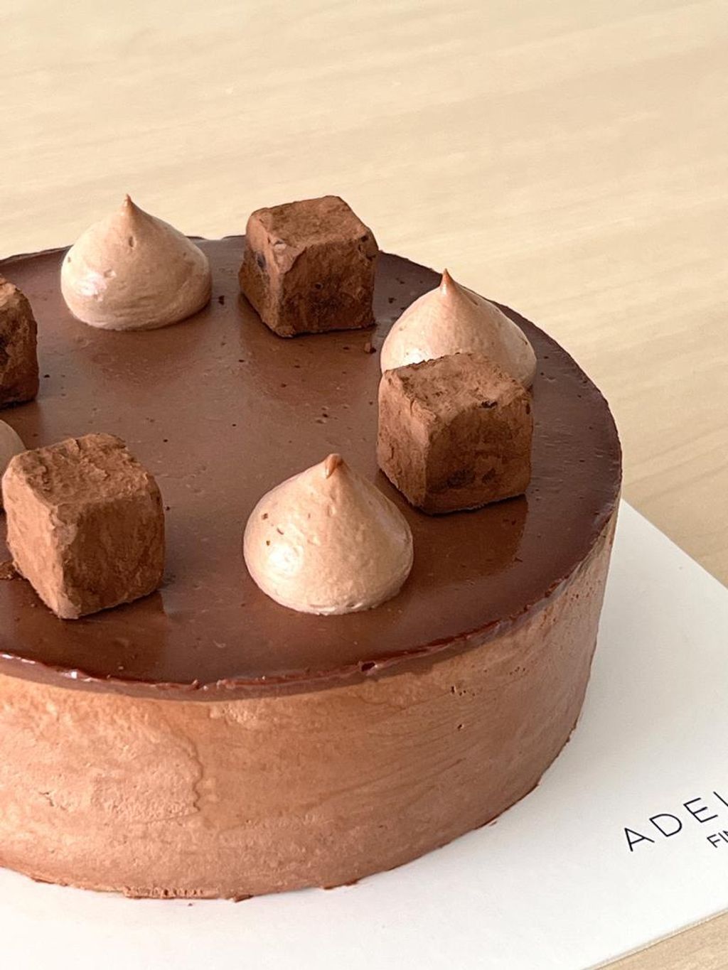 AFB Chocolate 811 (Closeup)