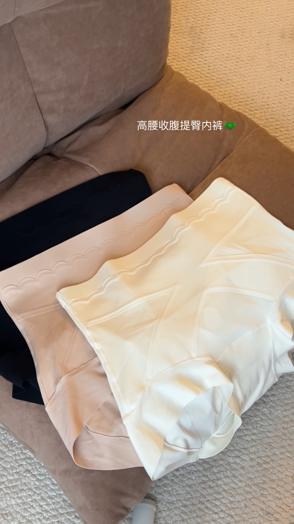 947C2E81-5F86-40B2-B22F-C367B07329E3