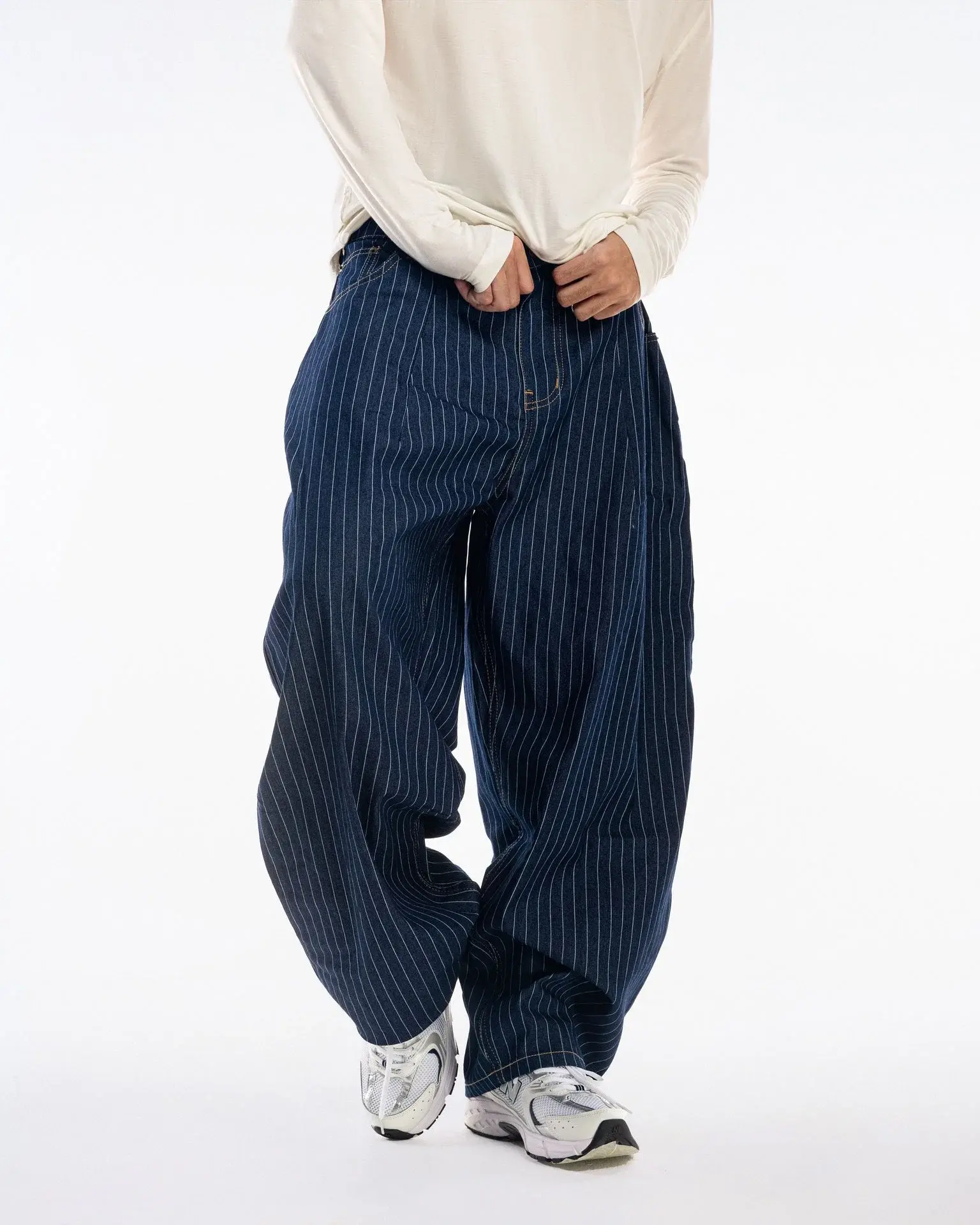 push-push-worldwide-striped-pants-version-2-navy-s-43651799286061_x1920_9705bc2b-dd3c-45f9-80ac-84b67213928c.jpg