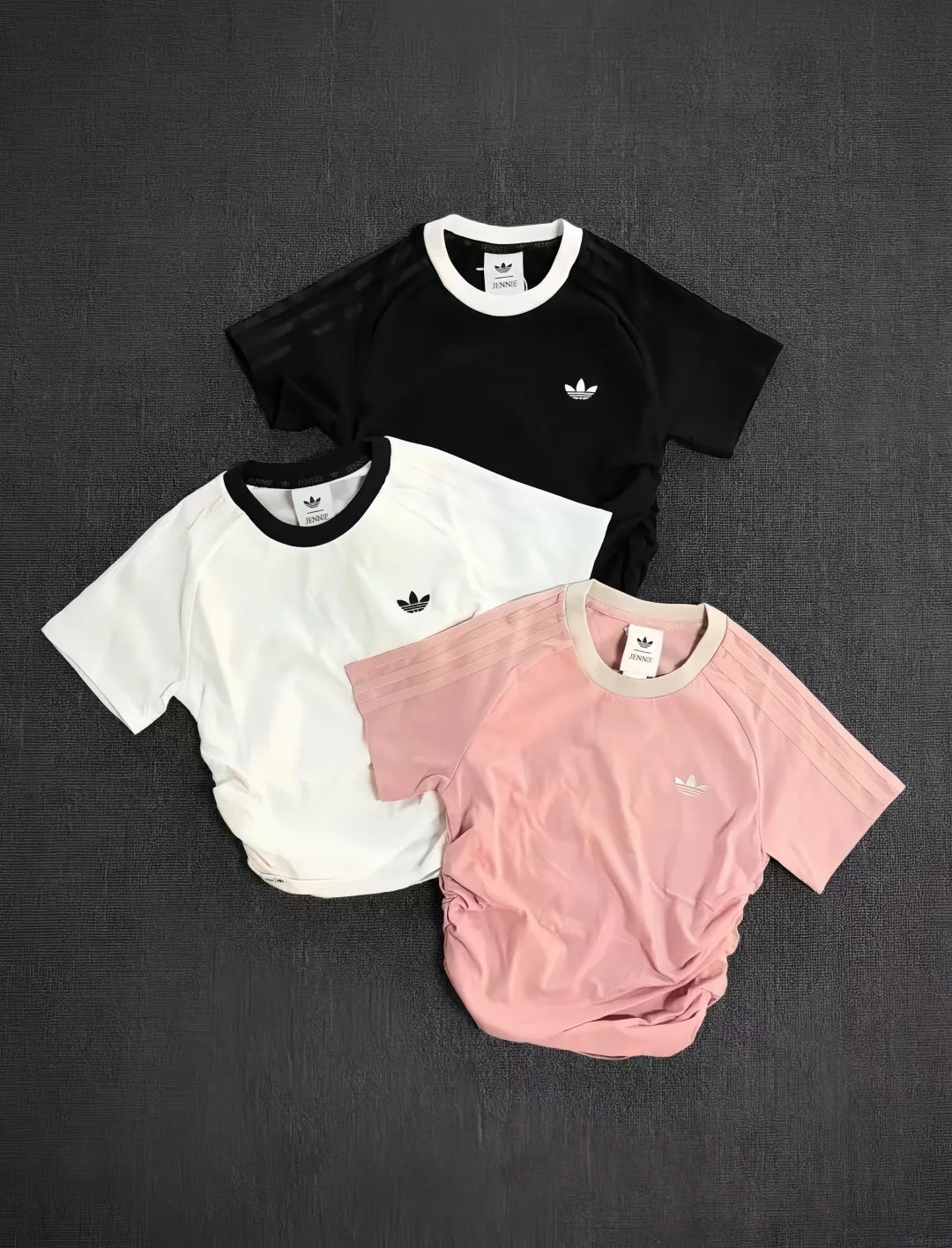 Jennie联名全集｜三叶草年度最懂女生的系列_4_Adidas三叶头号迷妹_from rednote web