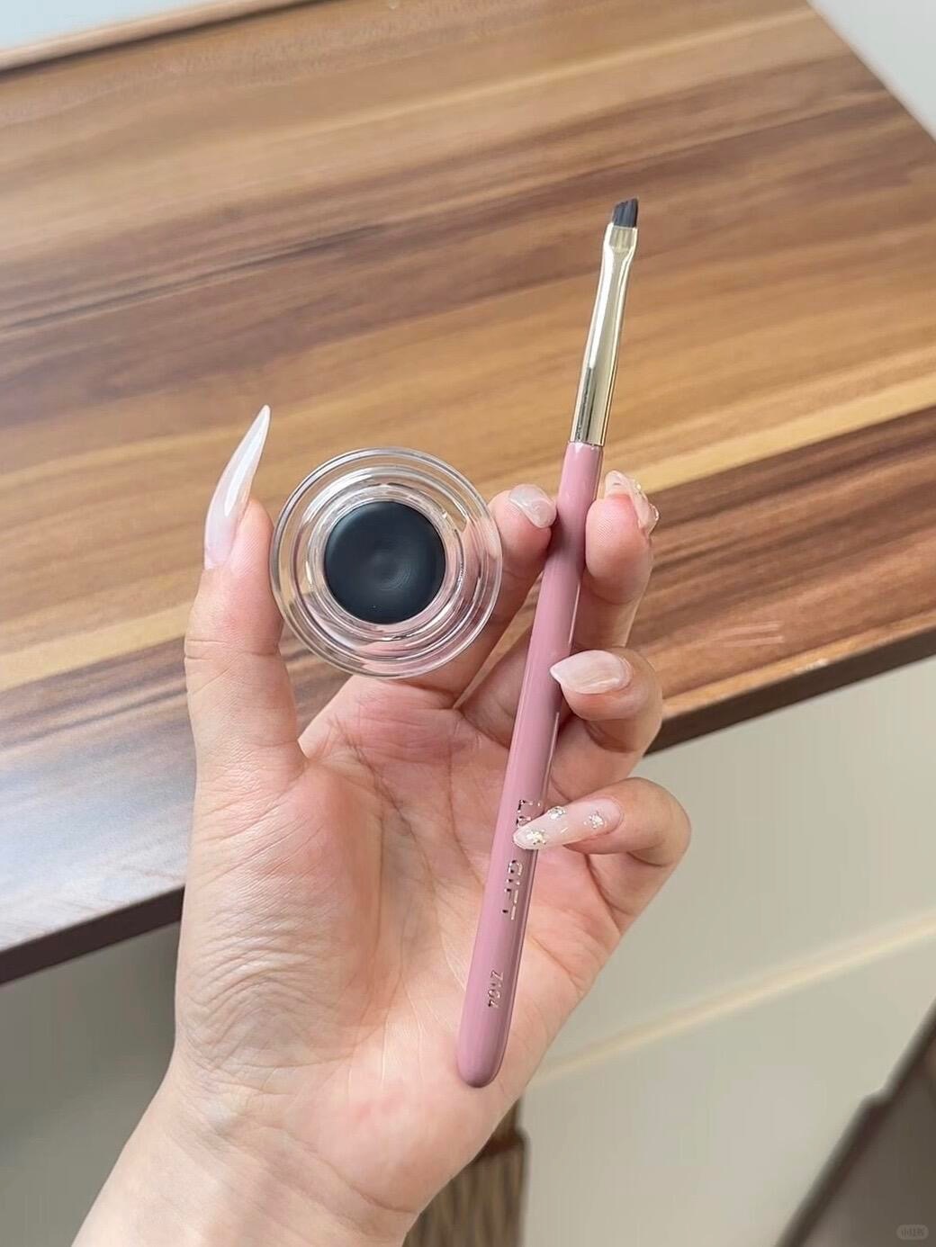 论真正好用的刷子对眼妆的帮助有多大‼️_5_爱物极物美妆工具_来自小红书网页版