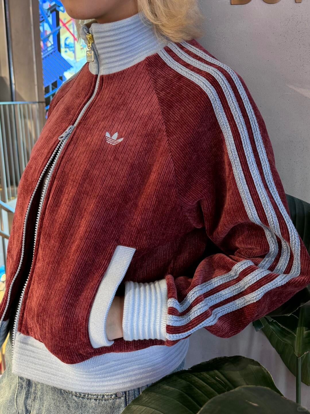 今天刮的可爱运动风(⁎⁍̴̛ᴗ⁍̴̛⁎)_7_The box adidasOriginals_来自小红书网页版