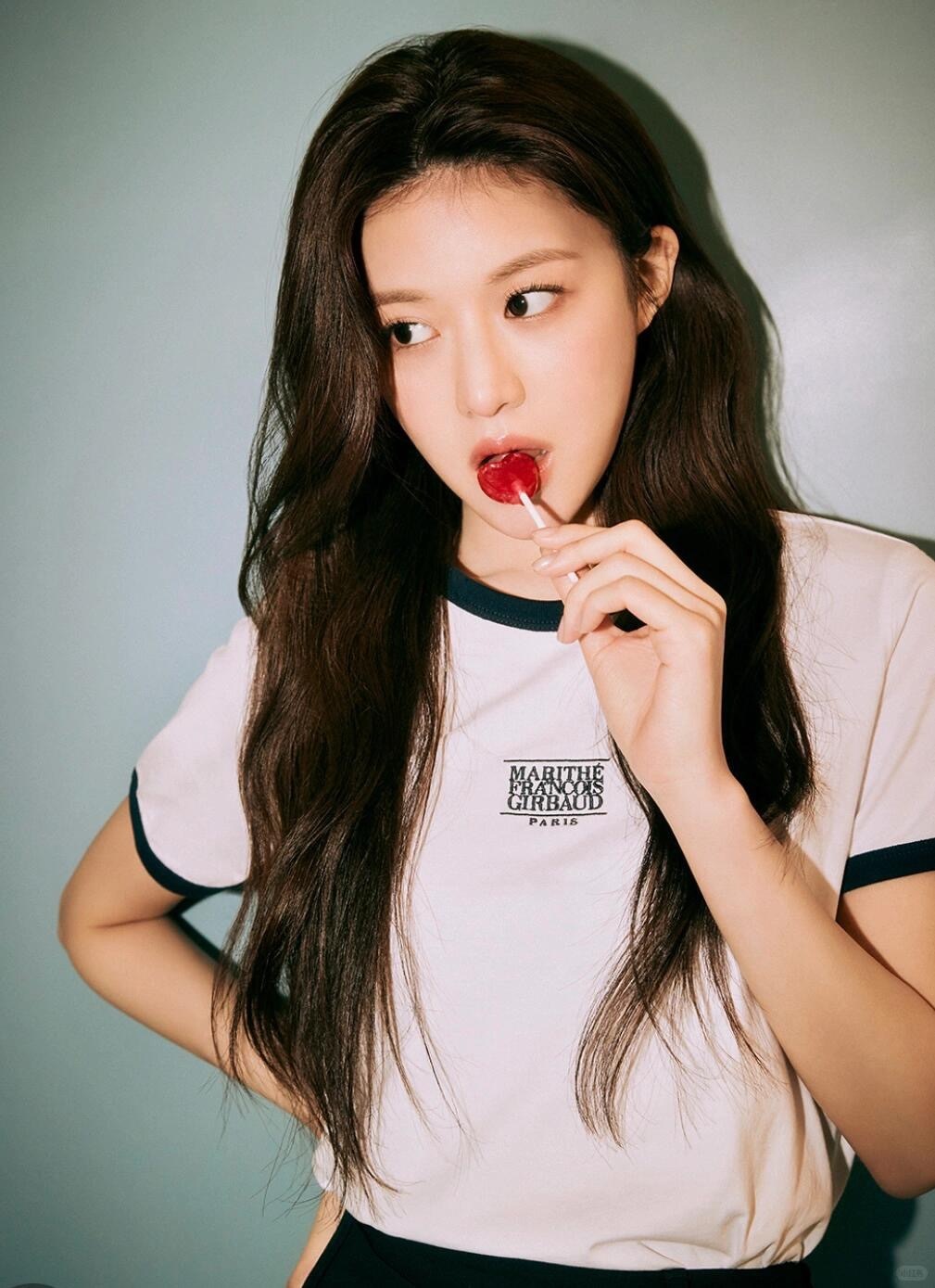 🇰🇷 marithe 高允真jennie同款女正肩短袖_5_斯温在首尔_来自小红书网页版