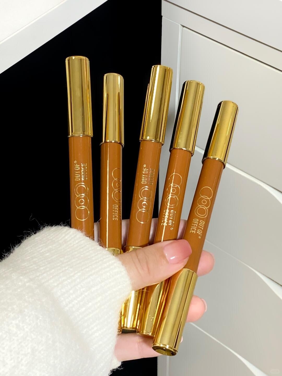 修容神笔！！修容高光二合一！骨相美女拿捏！_2_叫我小郑_来自小红书网页版