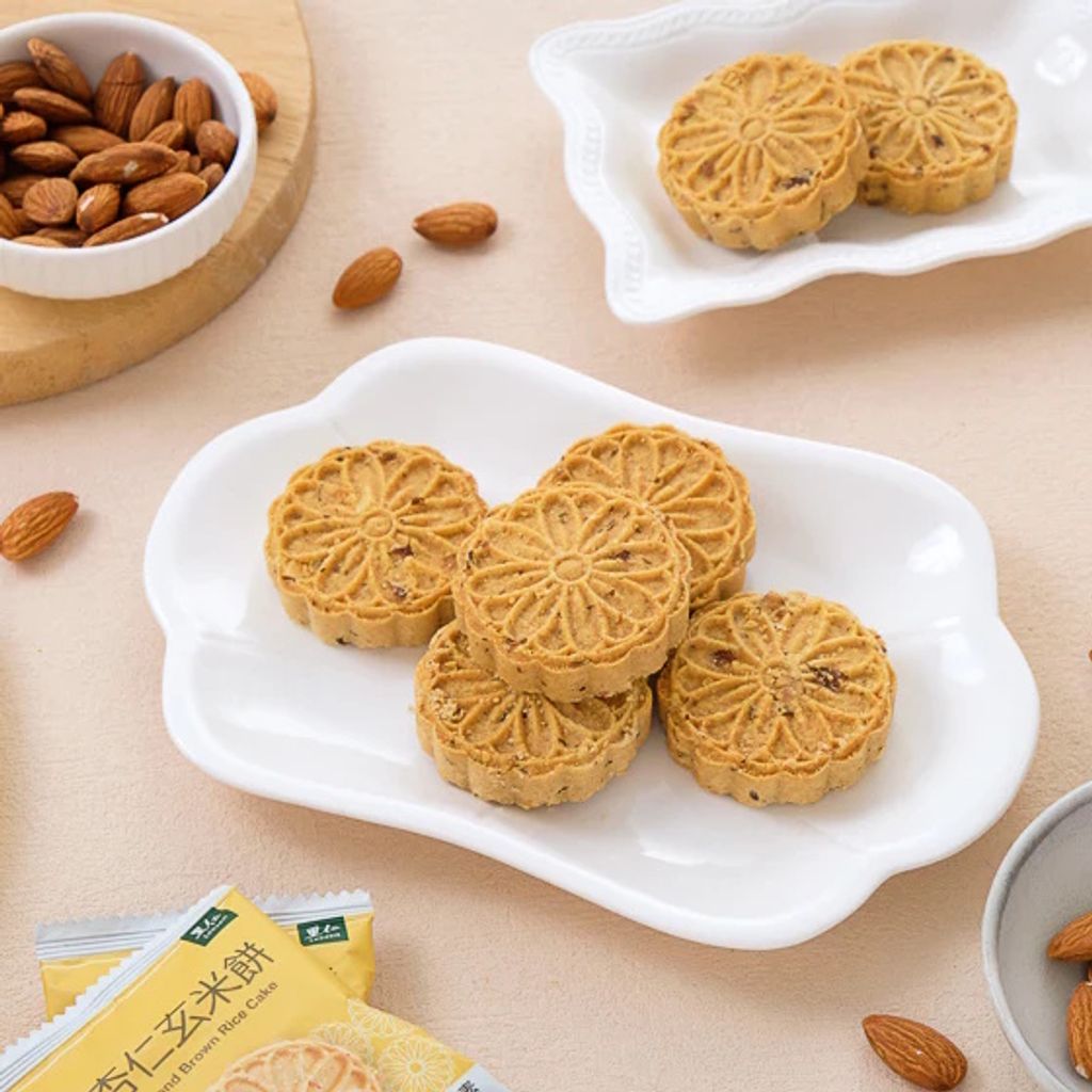 里仁杏仁玄米餅 02