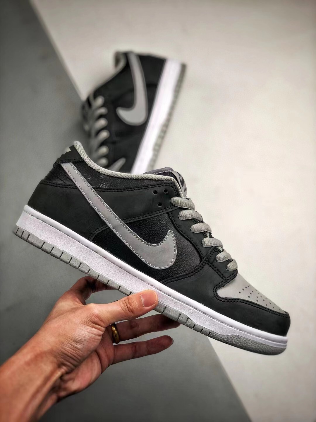 shadow dunk sb