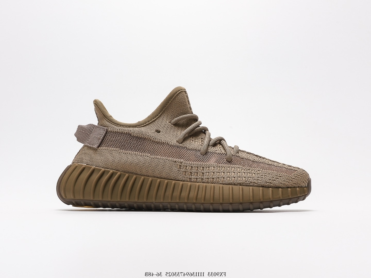 harga retail yeezy 350 v2