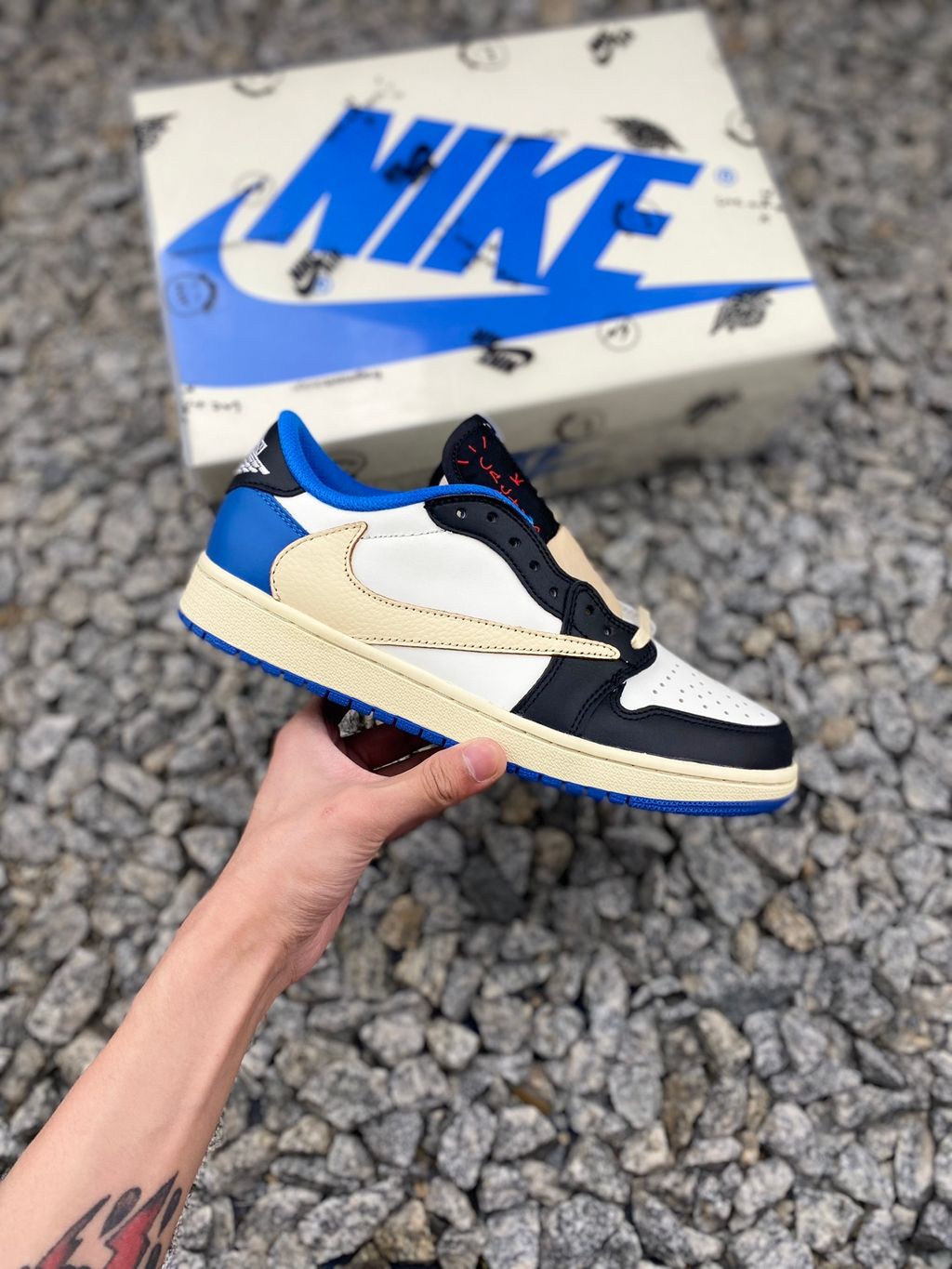 855578a9fcd68f769851261a84f83a16