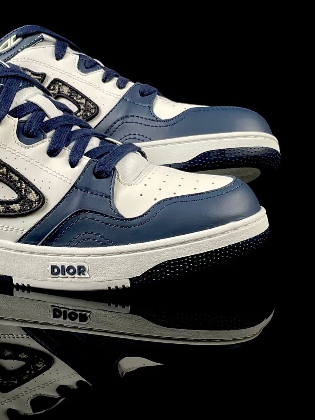 bffff0e96ce16312750610763b1923ce