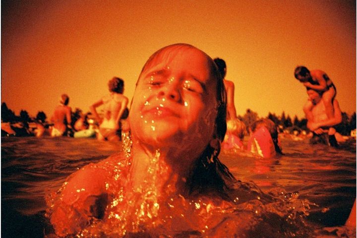 2010-06-01__vie__sally-and-matthias-fielg__redscale-135-film__005