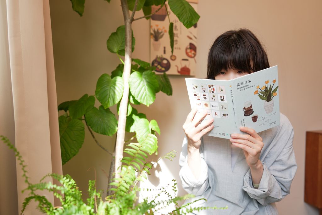 04《器物日常》藝術萬用卡畫冊閱讀情境