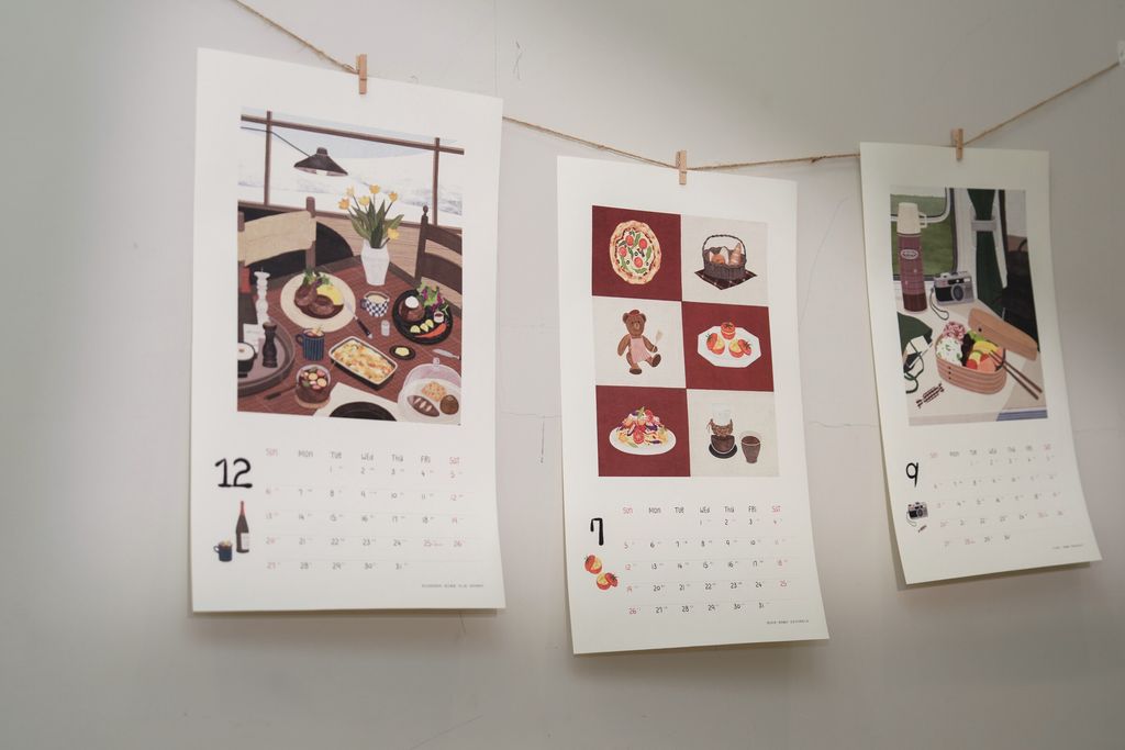 01《小島散步》2026木框掛曆情境06