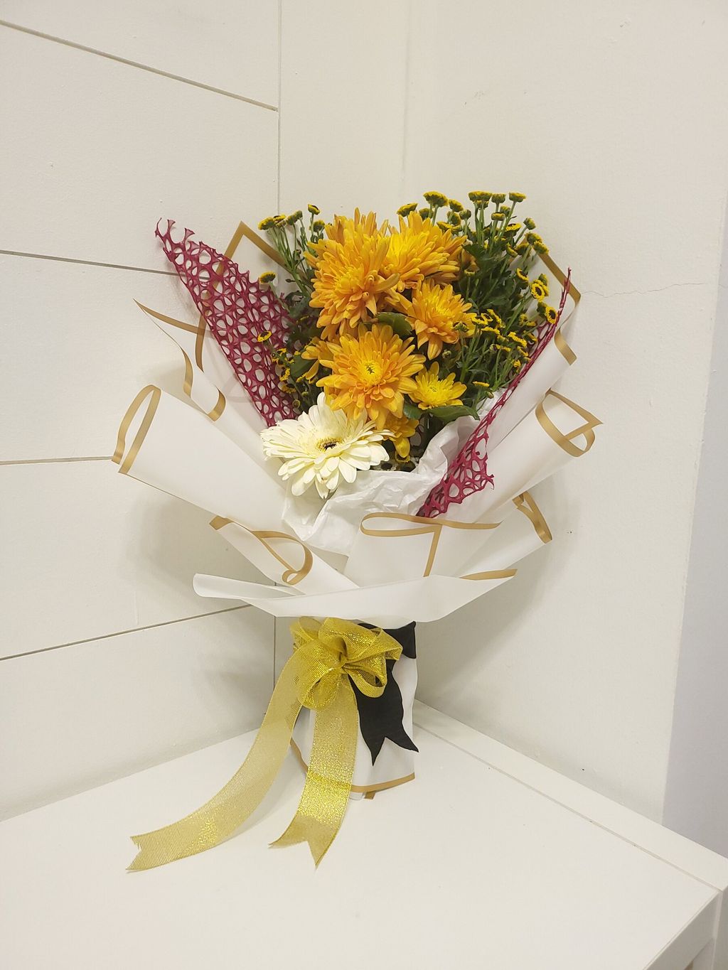 CHEERY YELLOW CHRYSANTHEMUMS Bouquet