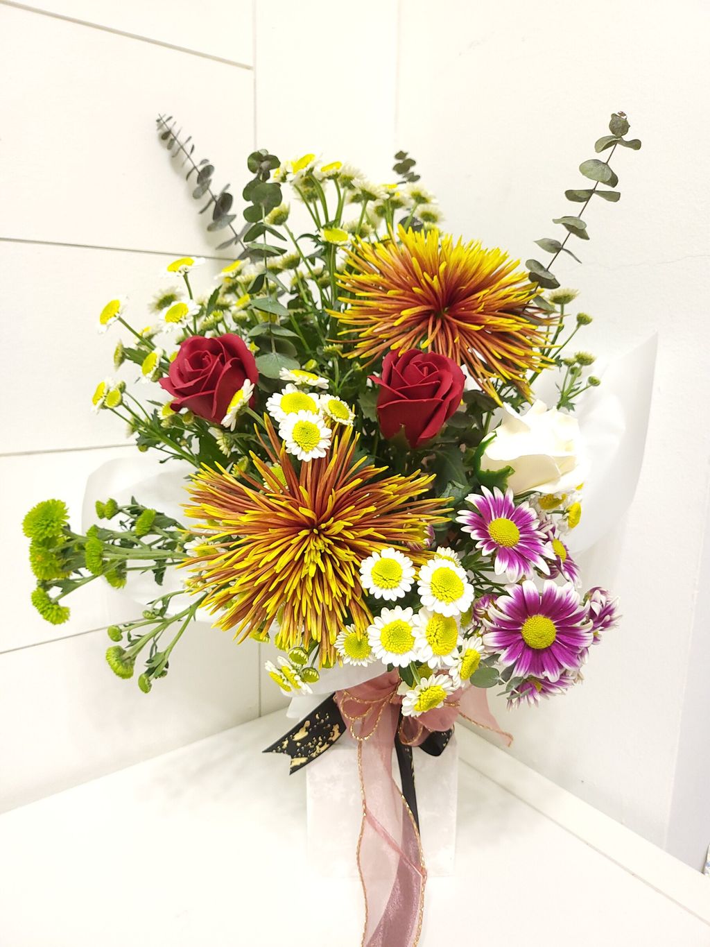 Rose & Colorful Chrysanthemums Bouquets