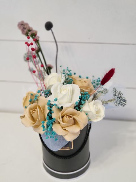 Amber Adoration With Gold And White Floral Bouquets