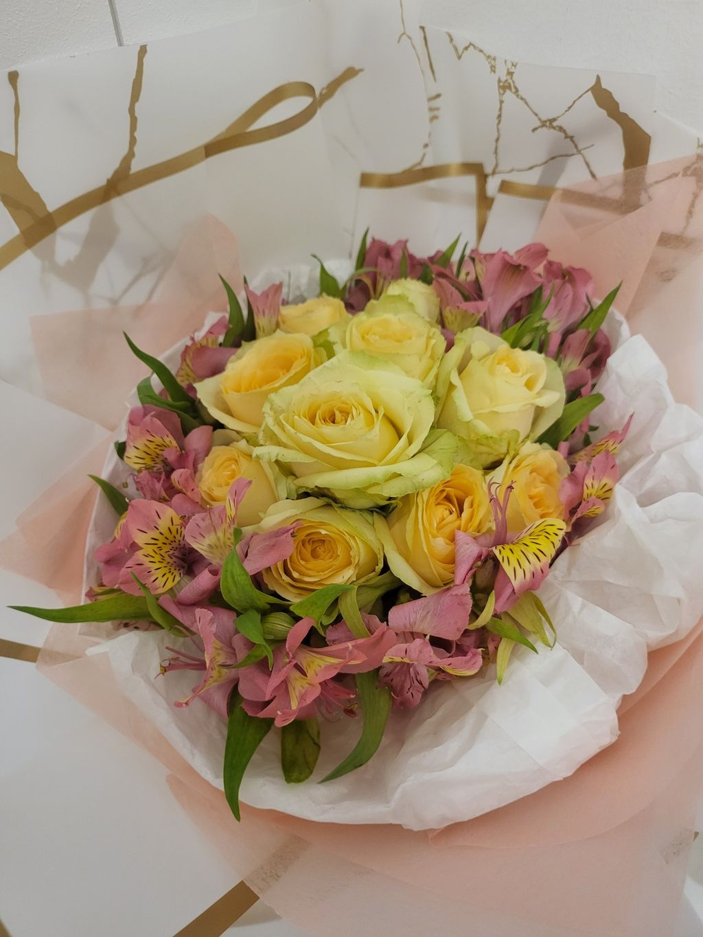 Garden Secrets Hybrid Tea Rose Bouquets