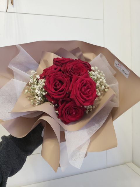 Red Roses With Baby Breath Floral Bouquets