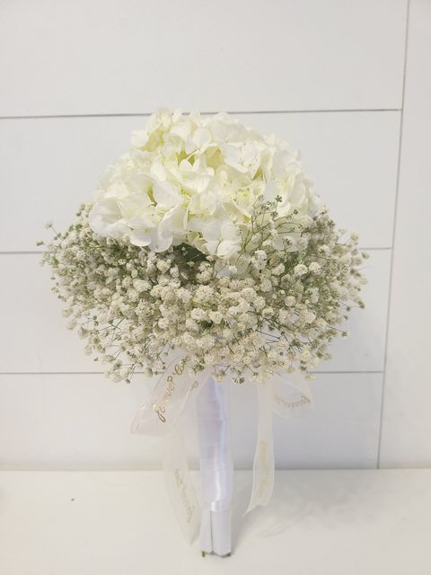White Hydrangea Bride and Bridesmaids Bouquet