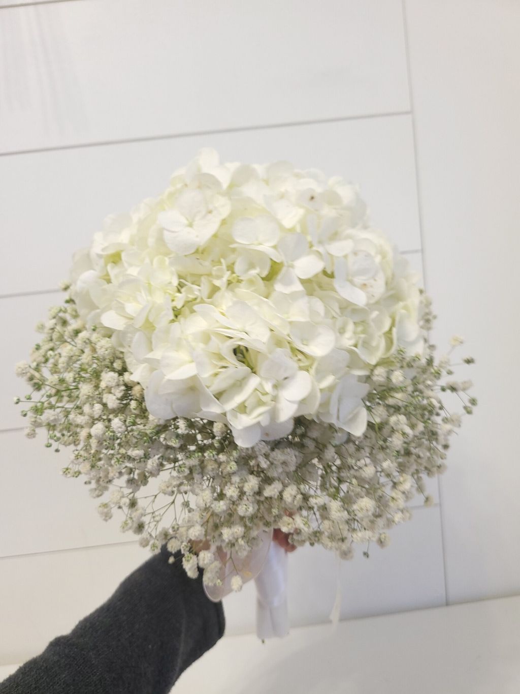 White Hydrangea Bride and Bridesmaids Bouquet