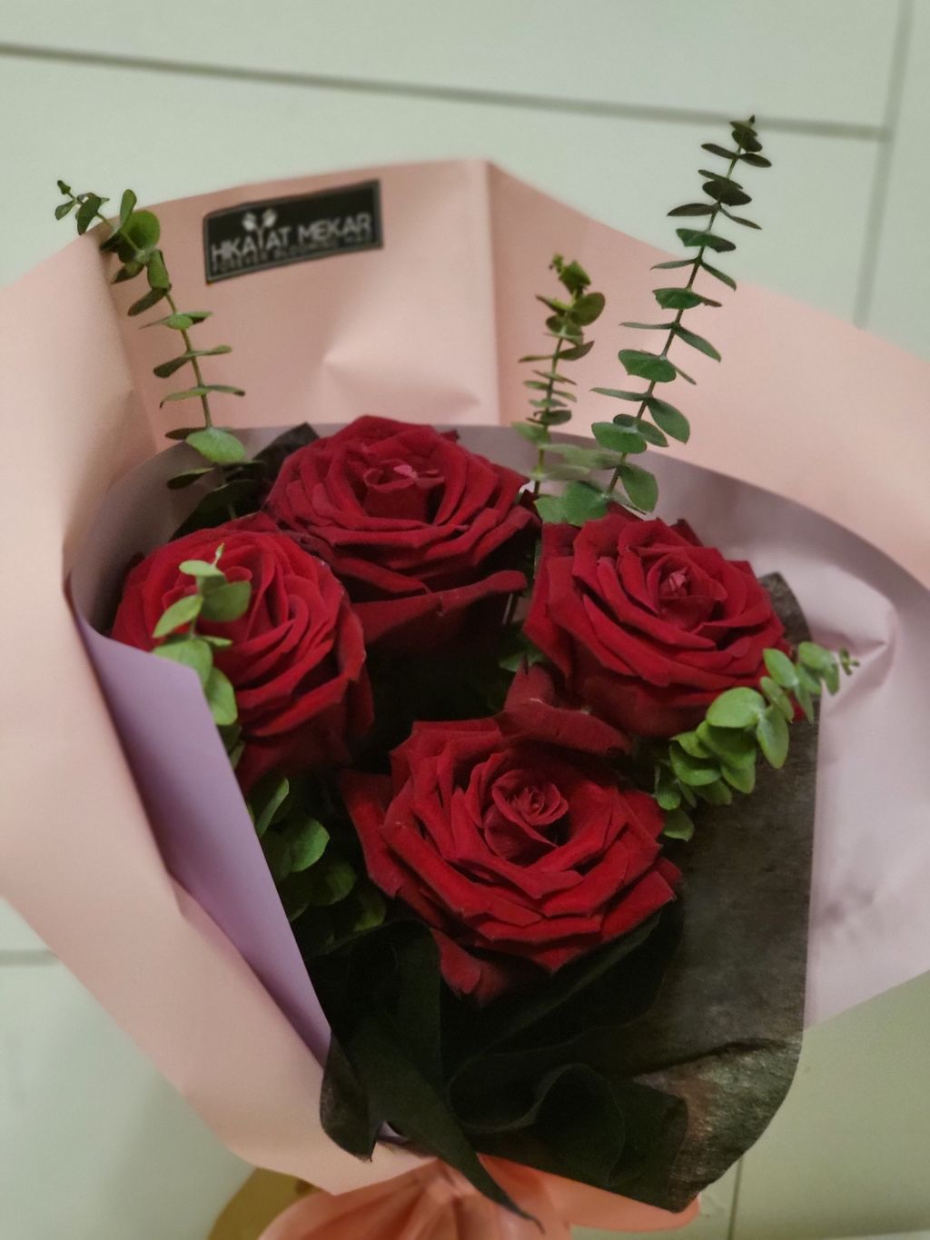 Four Rose With Green Bouquets