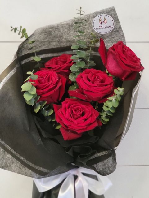 Red Romance Flower Bouquets