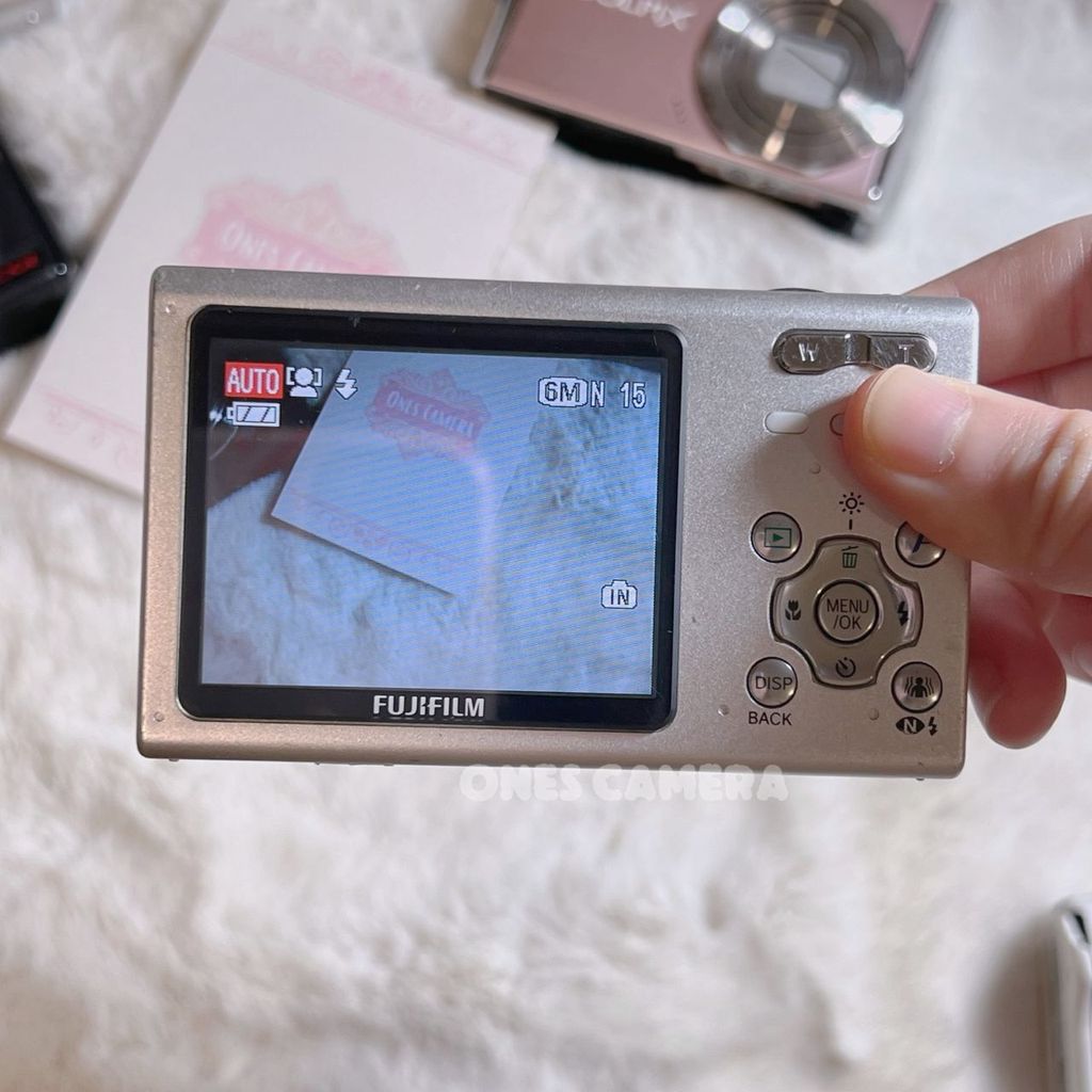 Fujifilm Finepix Z5 Rare Pink – Ones Studio