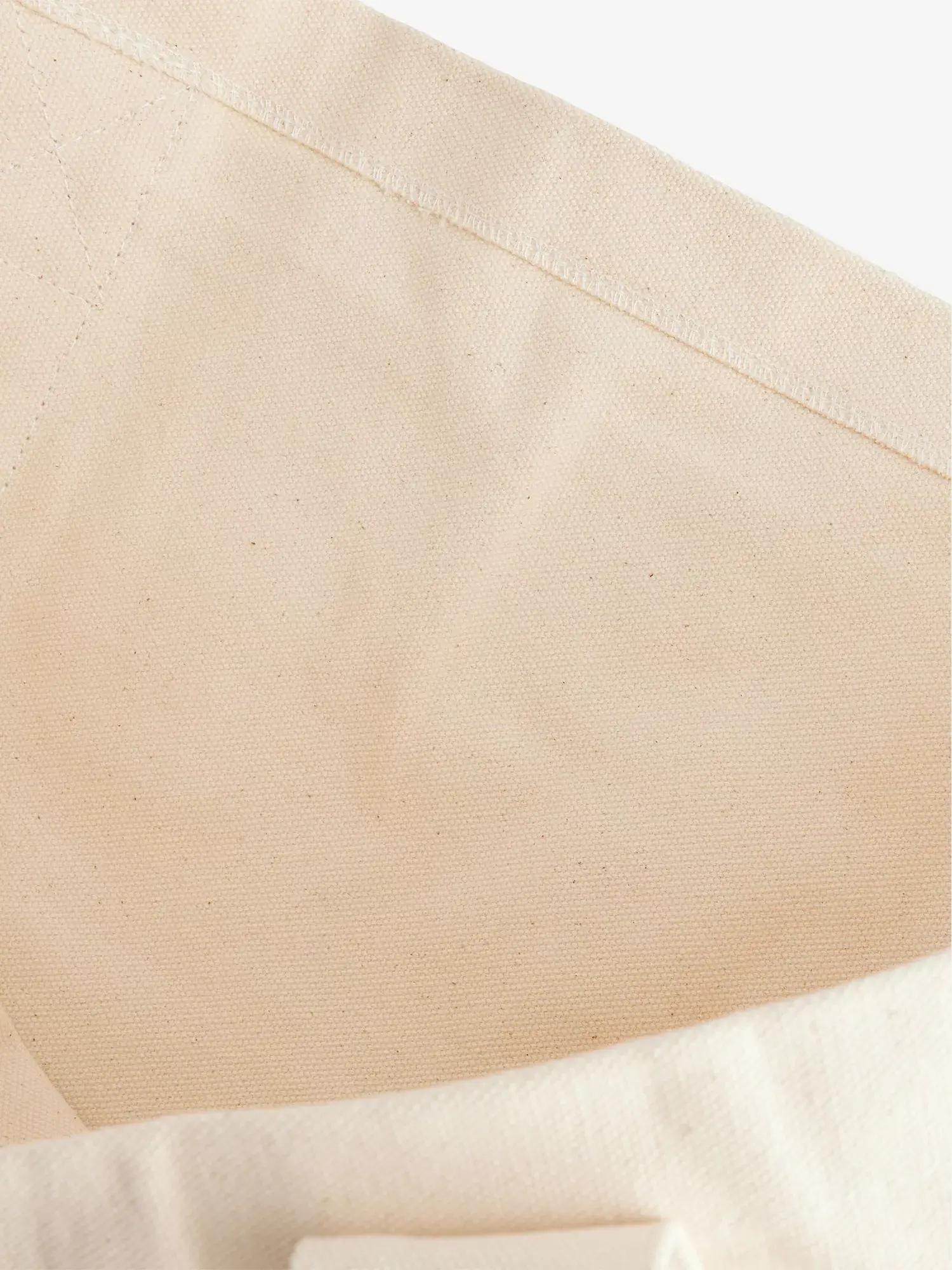 R04635235_CREAMBLACK_ALT05