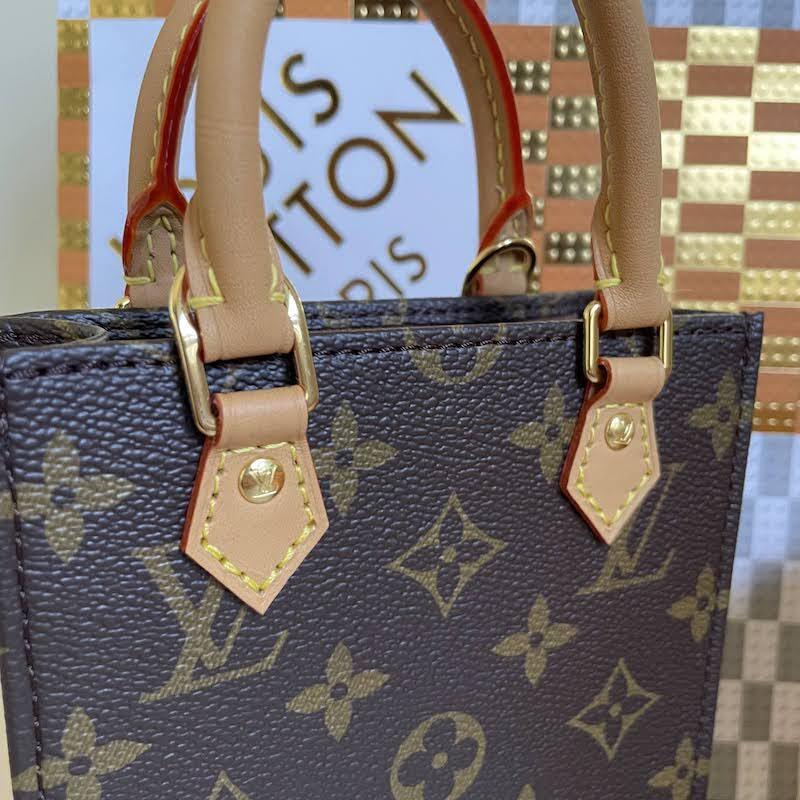 LV Petit Sac Plat