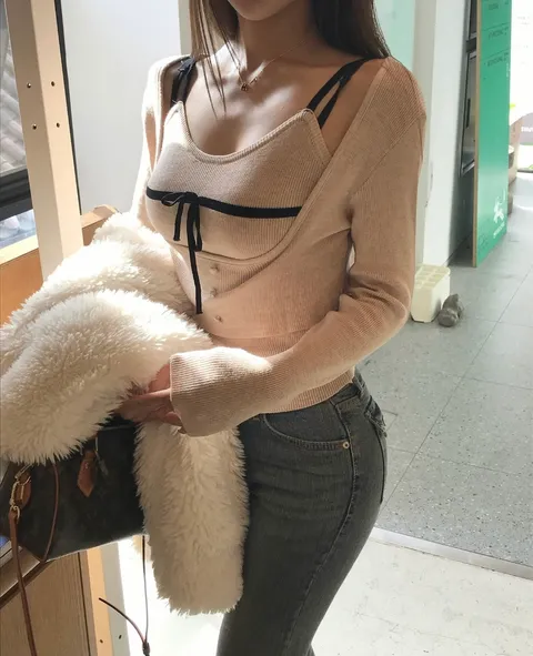 0b7750d26c164649a4b07b23420fbb48