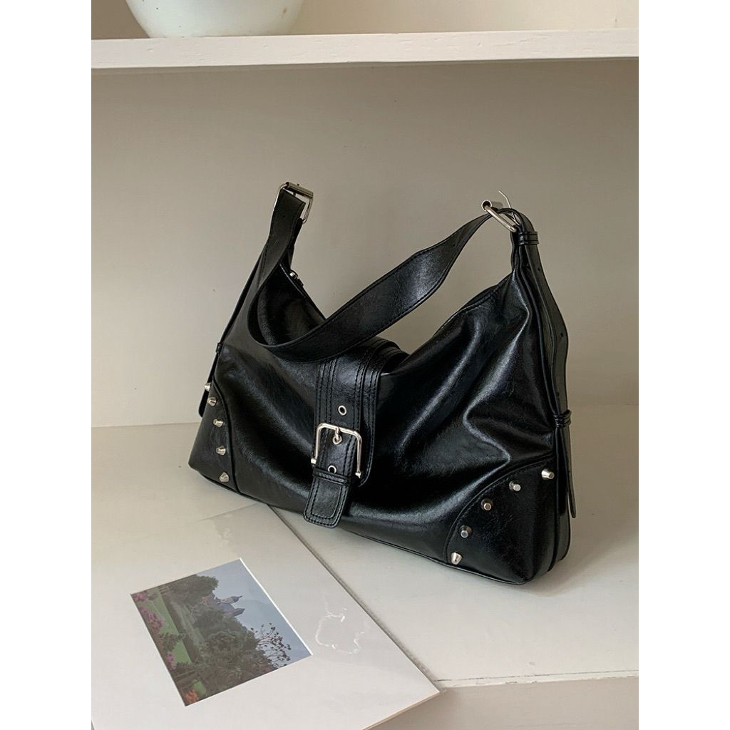 tw-11134207-820l5-mkxj1kk9nymcf5