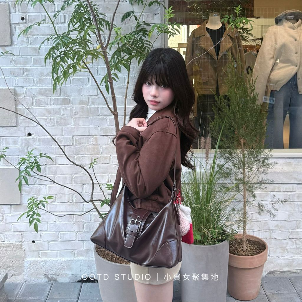 tw-11134207-820lf-mkxjhk3xglxjc0