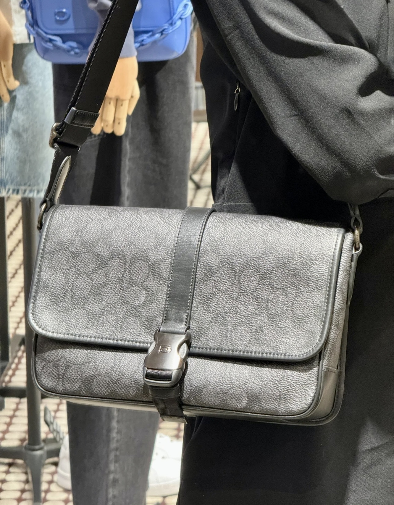 Coach canvas messenger bag sale