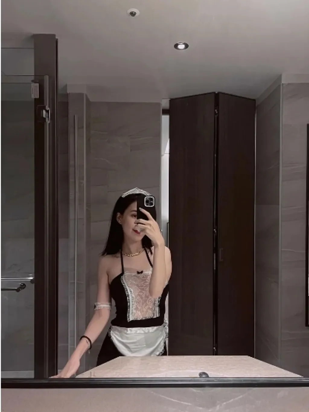 1702902393297_0