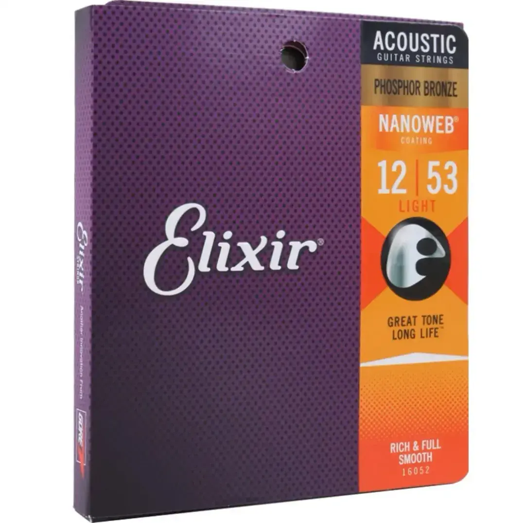 頂級木吉他弦Elixir盒裝，耐鏽且可維持穩定音色3至6個月以上
