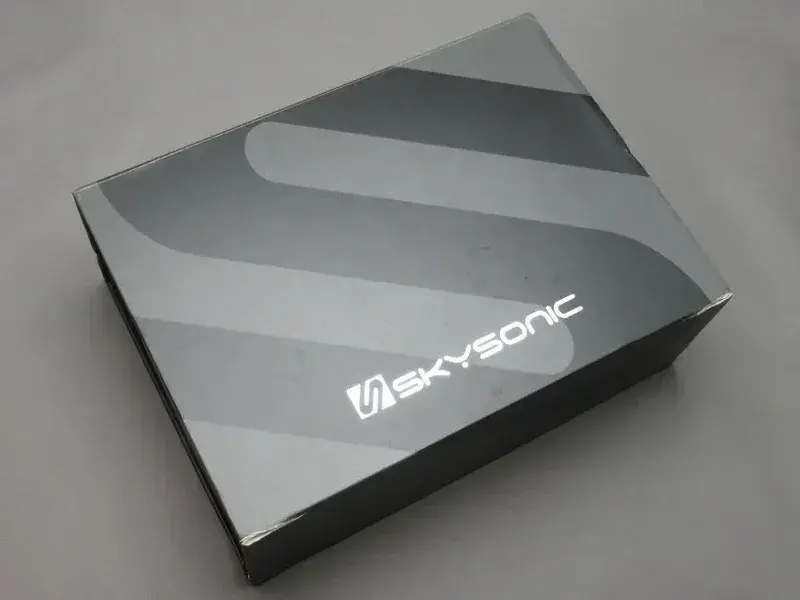 Skysonic 天音 Pro1 外包裝盒照，簡約設計風格