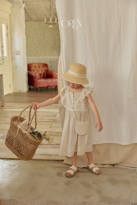 1775475624_3275672788