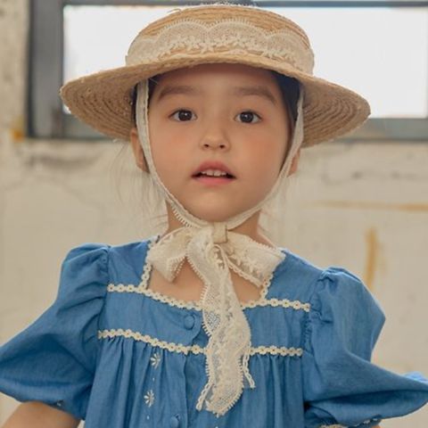 1775479367_5440638856