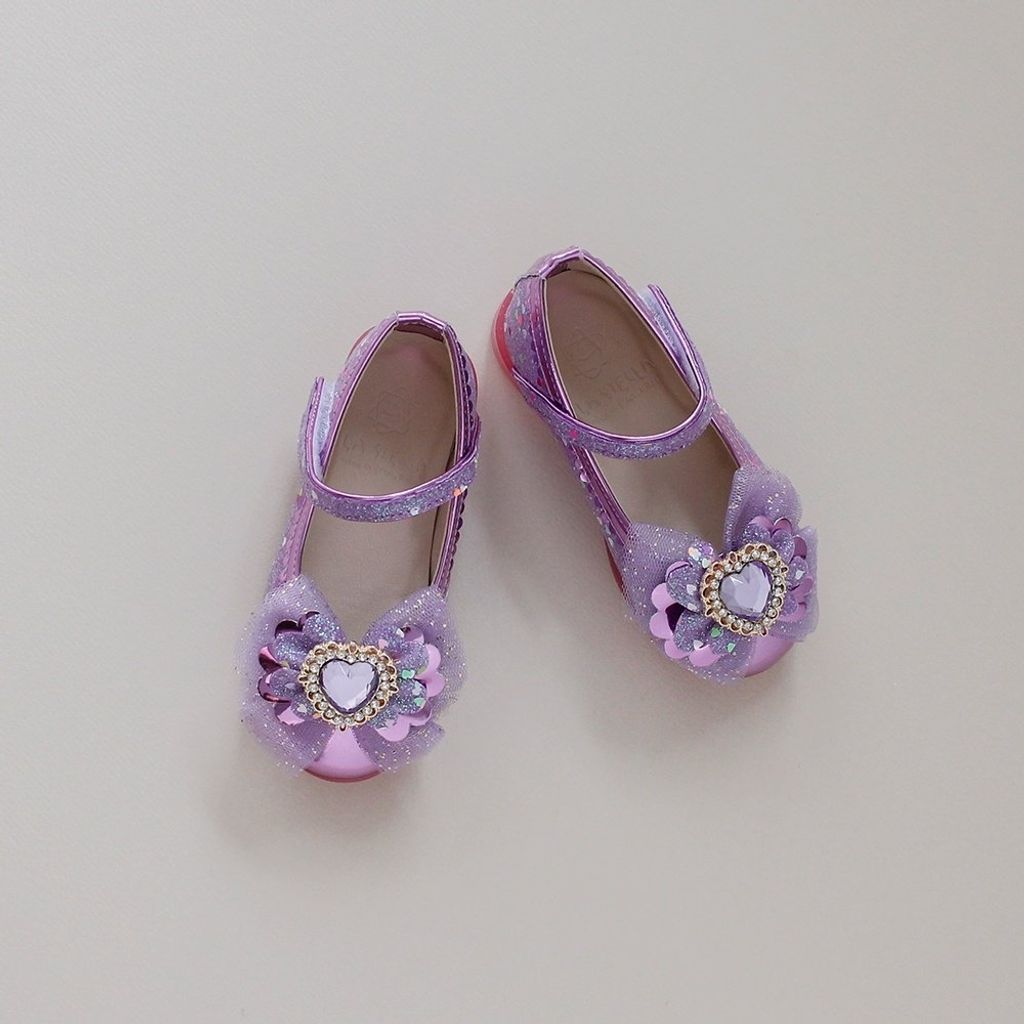 1693945131_7223131520