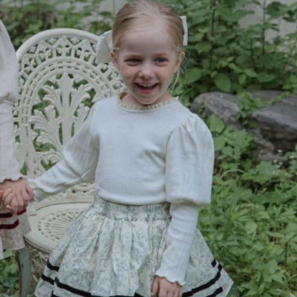 1752651735_8125257398