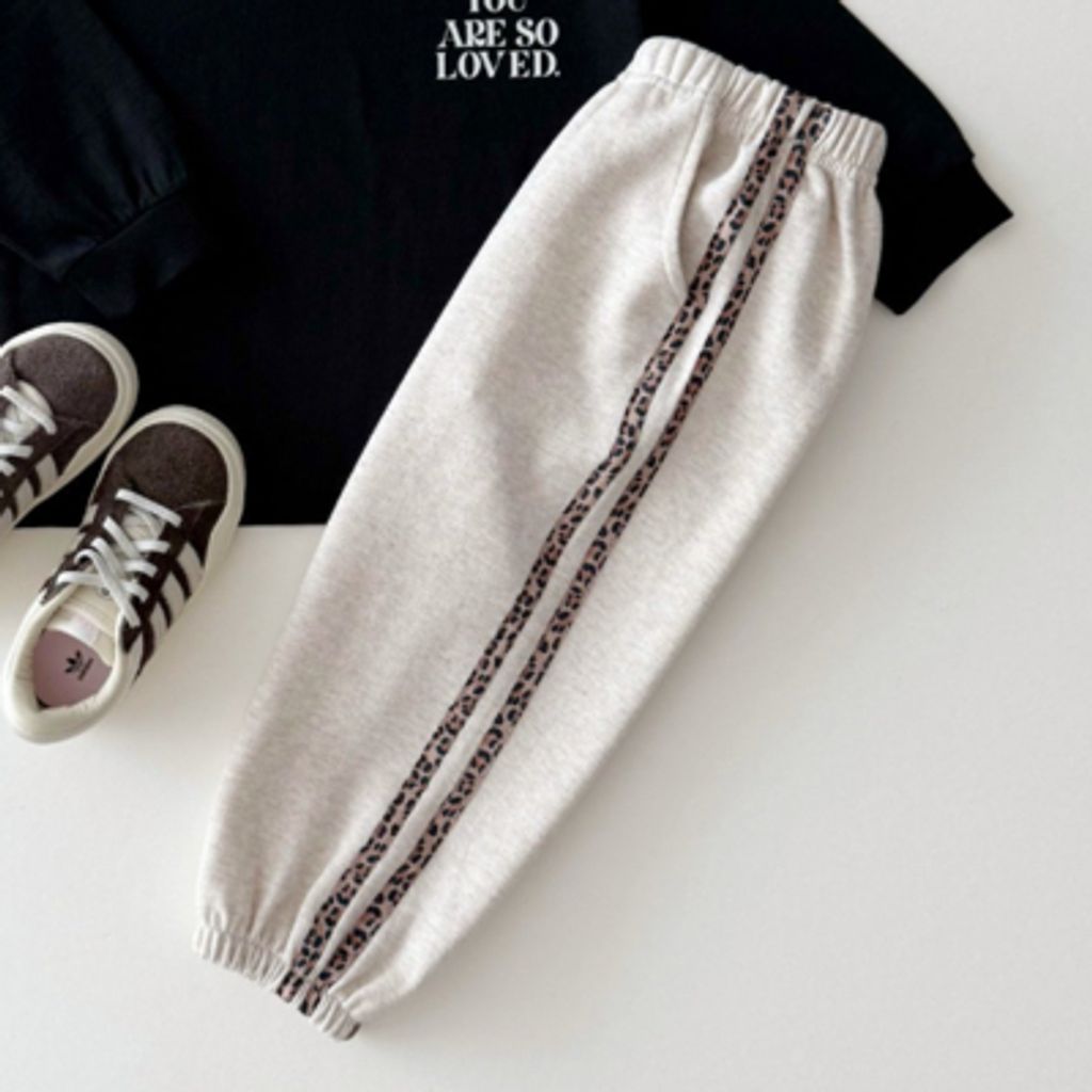 1755026559_3847220295